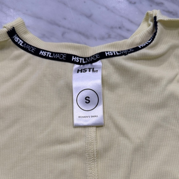 Light Yellow Twist Crop Top - Picture 2 of 3